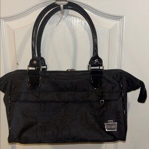 CABOODLES BRAND BLACK ENVY DR BAG  & ZIP PULLS DOUBLE ZIP
